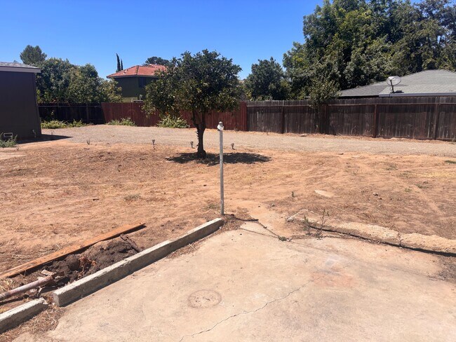 Building Photo - 3021 Farris Ave