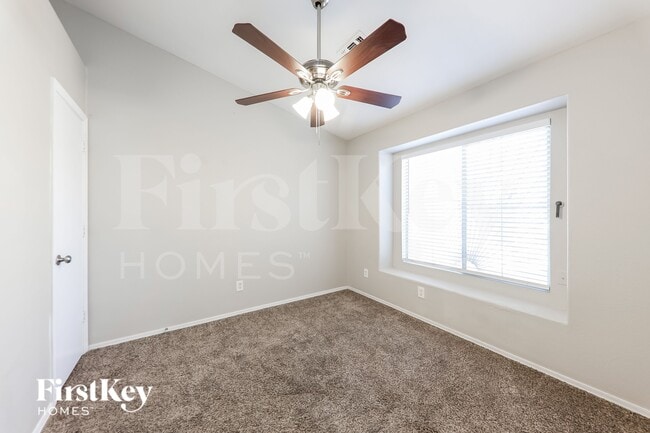 Building Photo - 8507 W Palm Ln