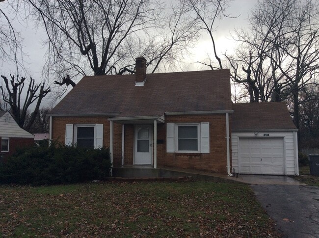Building Photo - Indianapolis West side - 4 BR home