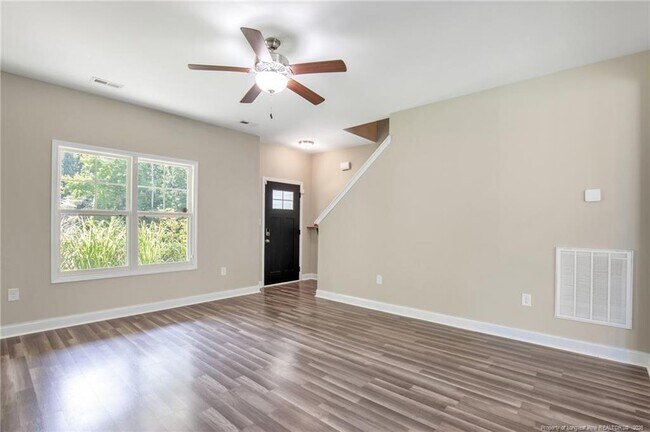 Building Photo - 2779 Rivercliff Rd
