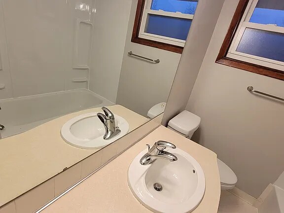 Building Photo - 6587 Beverly Dr