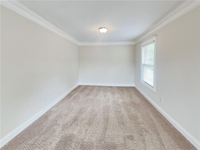 Building Photo - 85 Lotus Ln
