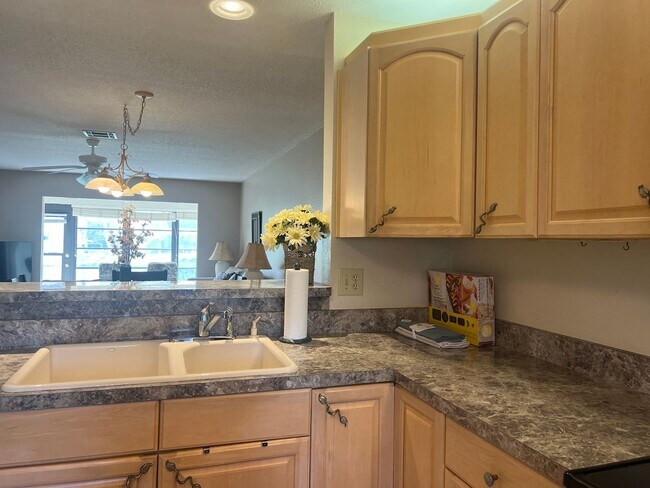 Building Photo - 2BR/2BA Condo in Mission Lakes