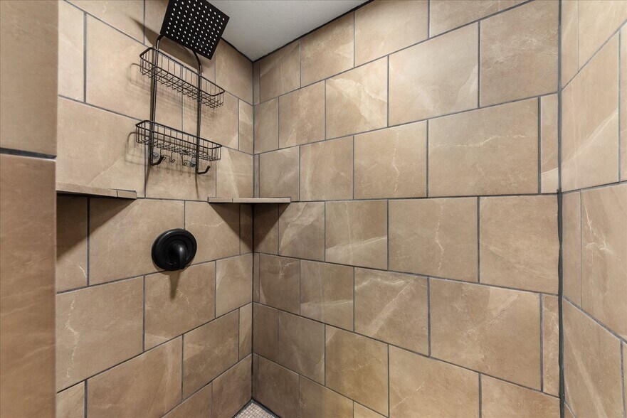 Building Photo - 2431 N Atlantic St