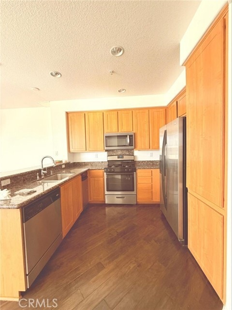 Building Photo - 12664 Chapman Ave