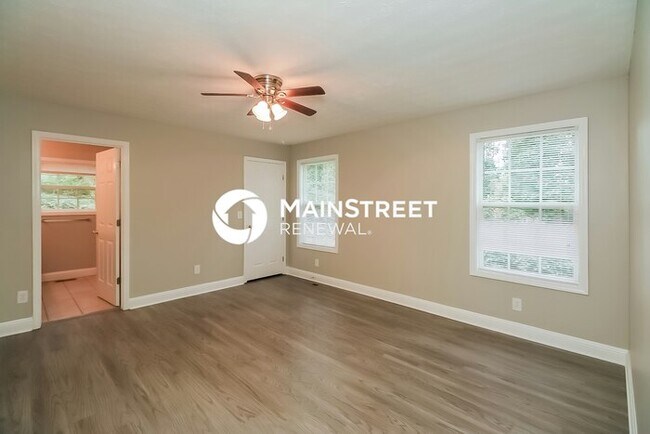 Building Photo - 5 Bedroom Pet-Friendly Home in Atlanta, GA...