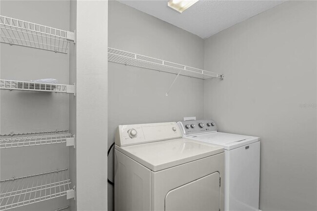 Building Photo - 12030 Villanova Dr