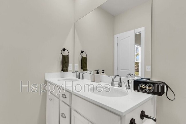 Building Photo - 1041 Old Cypress Run