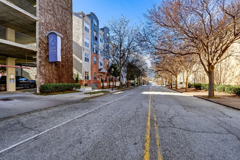 Building Photo - 435 Highland Ave NE