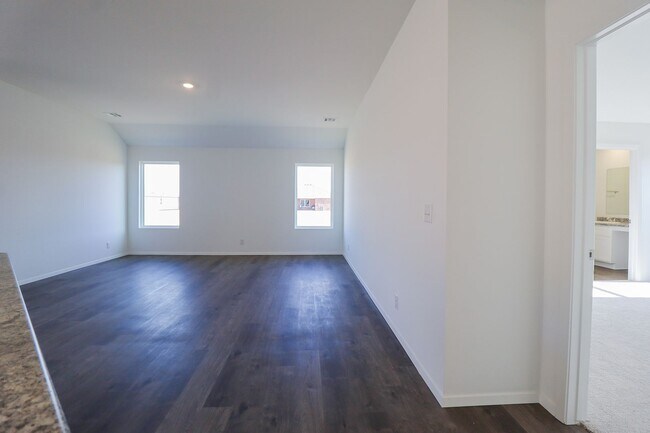 Building Photo - New Build 3 Bedroom Home Available For Immediate Move In!! Robninson Ranch