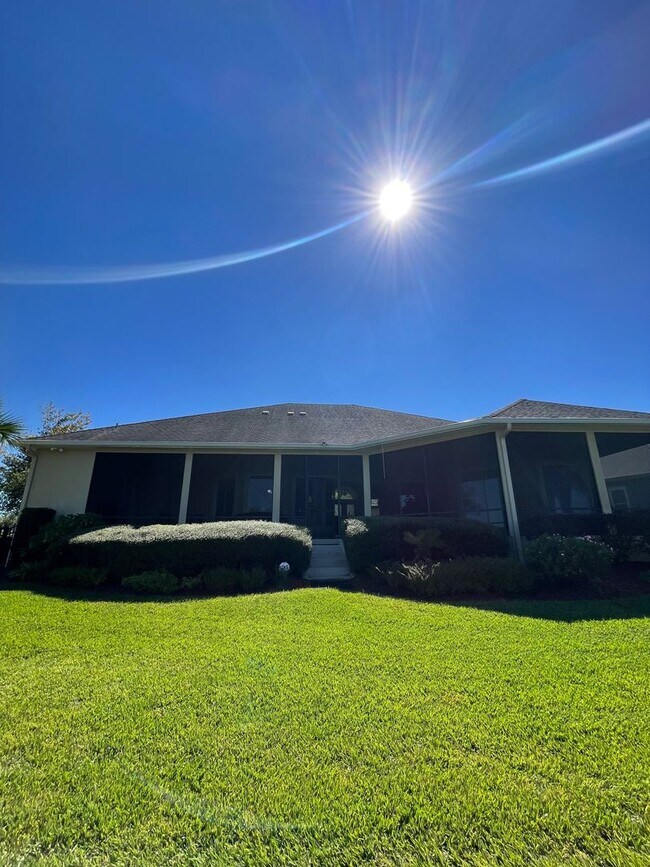 Building Photo - Luxury 3BR/3.5BA + Office in Winding River...