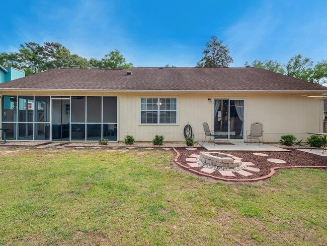 Building Photo - 1572 Cinnamon Bear Cir