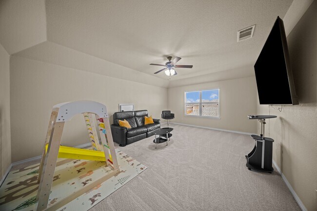 Building Photo - 115 Parkwood Dr