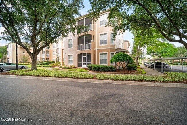 Building Photo - 7990 Baymeadows Cir E