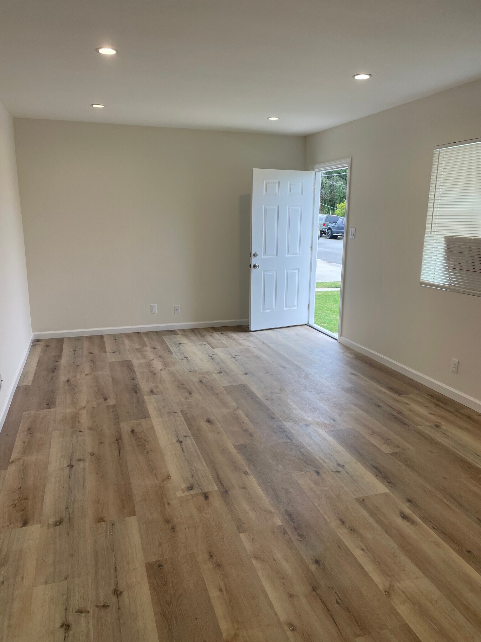 Building Photo - 127 E A St