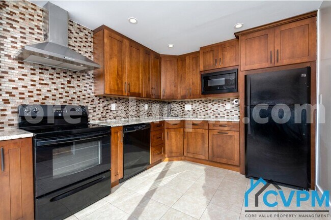 Building Photo - 1290 Holmespun Dr