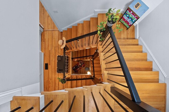 Building Photo - 230 Bradberry St SW