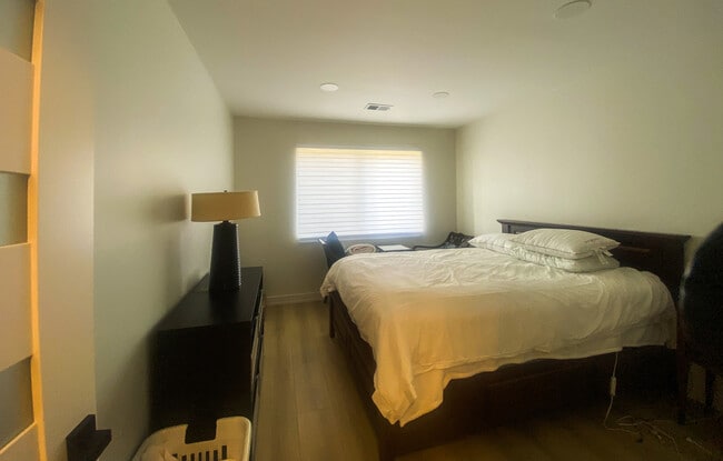 Building Photo - 715 W Central Rd