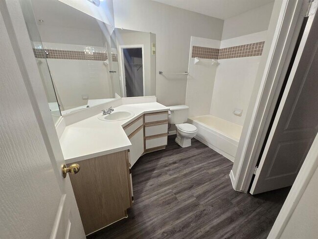 Building Photo - 6000-14 Shepherd Mountain Cove
