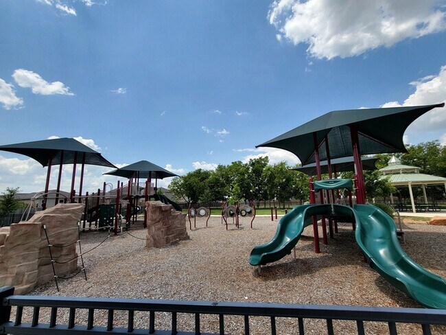 Building Photo - 766 Veloway Trail