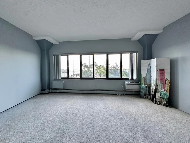 Building Photo - 10 Bay Street Landing