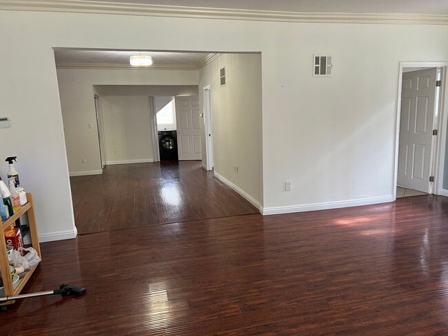 Building Photo - 1248 S Manhattan Pl