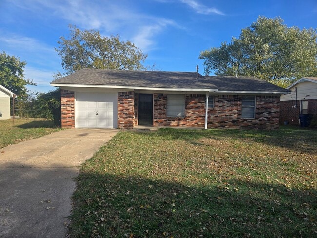 Building Photo - 3 Bedroom 2 Bath home in Shawnee!