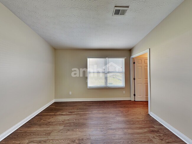 Building Photo - 7852 Highbrook Dr