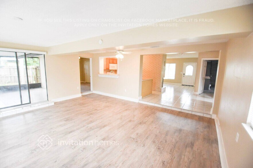 Building Photo - 1856 Greenhill Dr