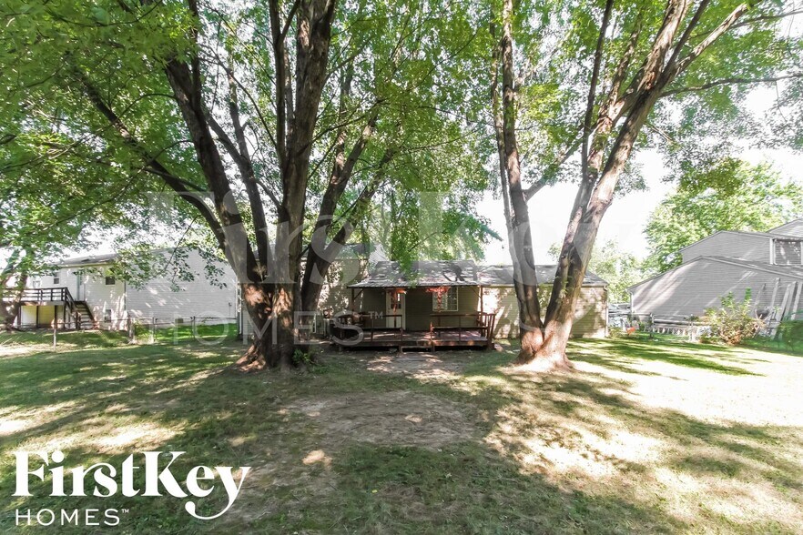 Building Photo - 2530 Fairhaven Dr