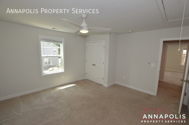 Building Photo - 503 Highland Dr