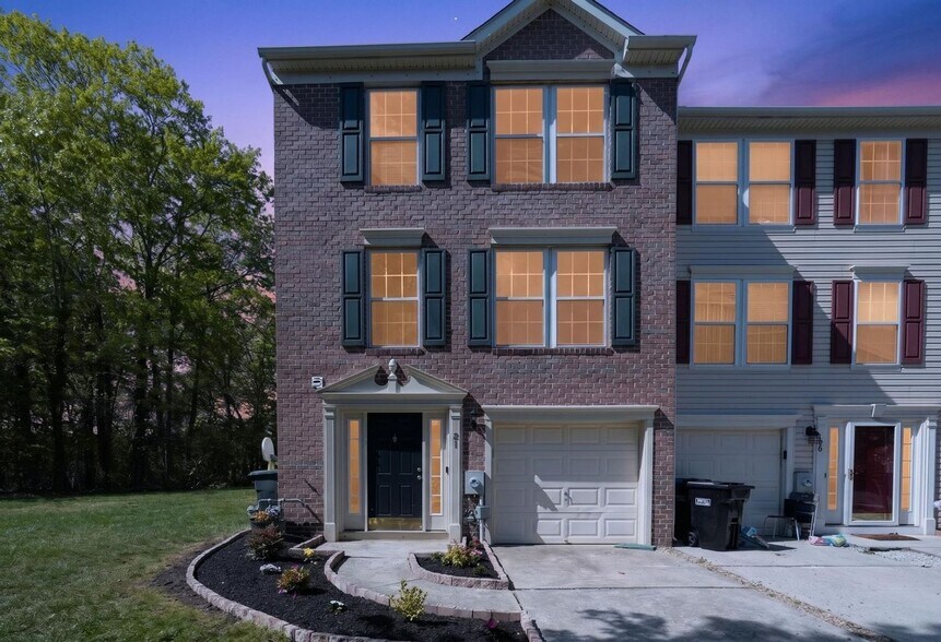 Building Photo - 21 Golf View Ct