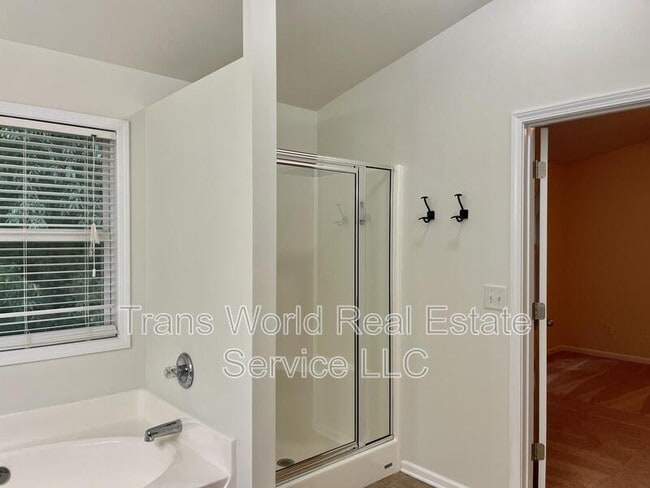 Building Photo - 2673 Winslow Ridge Dr NE