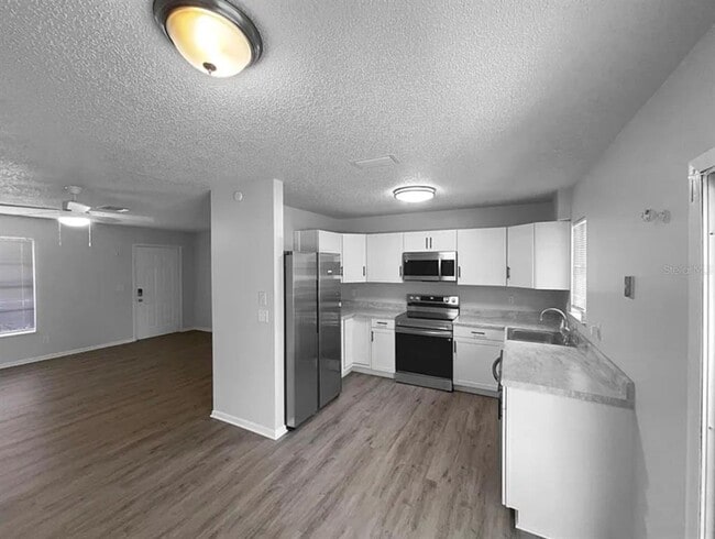 Building Photo - 1541 SW Curry St