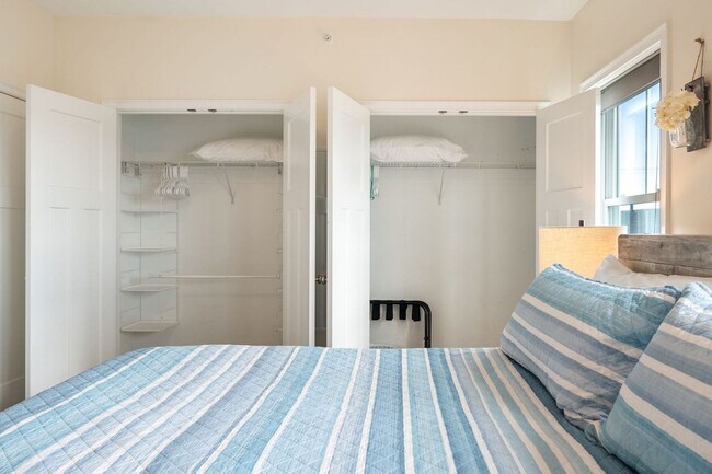 Building Photo - 128 Ashworth Ave