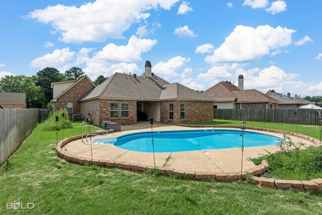 Building Photo - Norris Ferry Landing with Pool