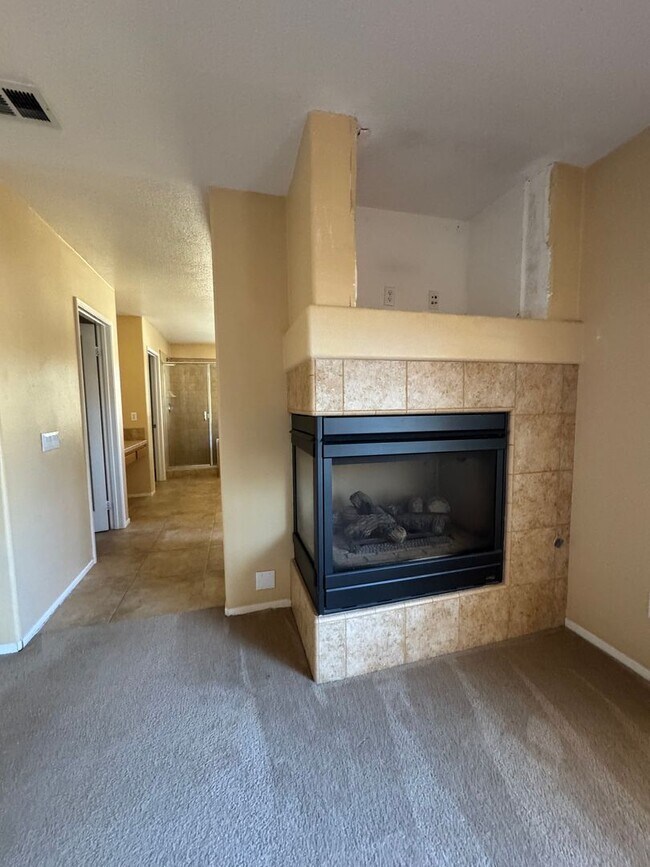 Building Photo - MOVE-IN SPECIAL!! Welcome to Your New Home...