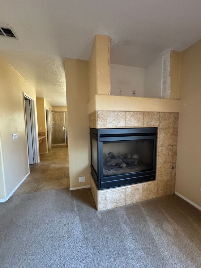 Building Photo - Welcome to Your New Home In Winchester