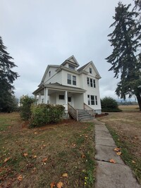 Building Photo - Cozy 4 Bed, 1.5 Bath Country House in Jeff...