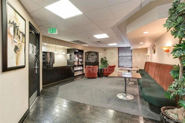 Building Photo - 601 W 11th Ave