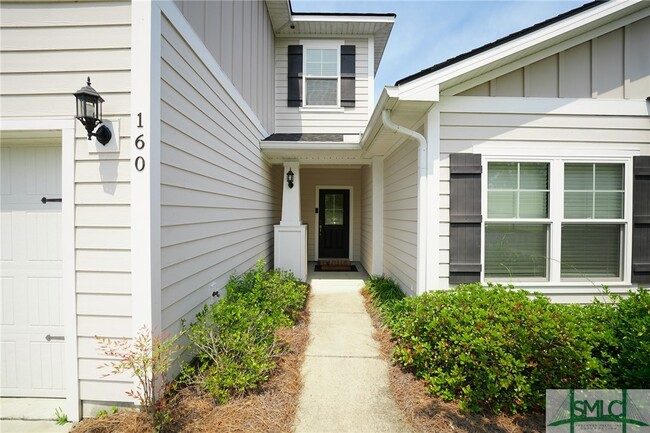 Building Photo - 160 Lake Lily Dr