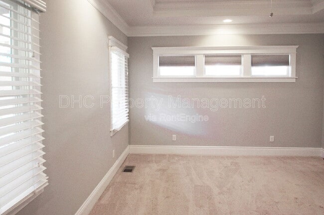 Building Photo - 1208 Arkwright Pl SE