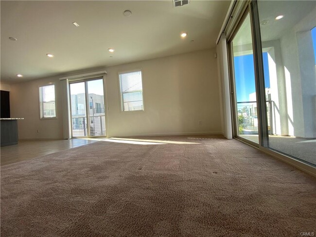 Building Photo - 179 Cadence