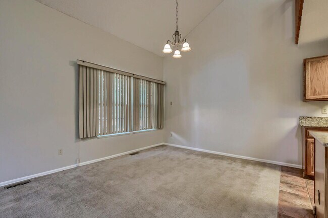 Building Photo - Comfortable 2BR + Loft Home — Close to For...