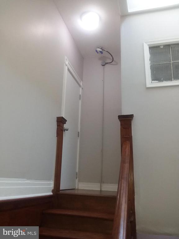 Building Photo - 2012 Mt Royal Terrace