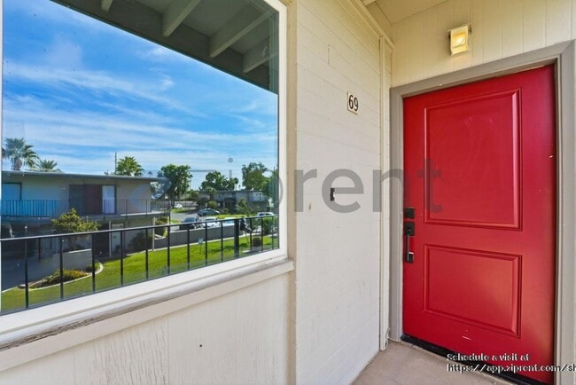 Building Photo - 4142 E Calle Redonda