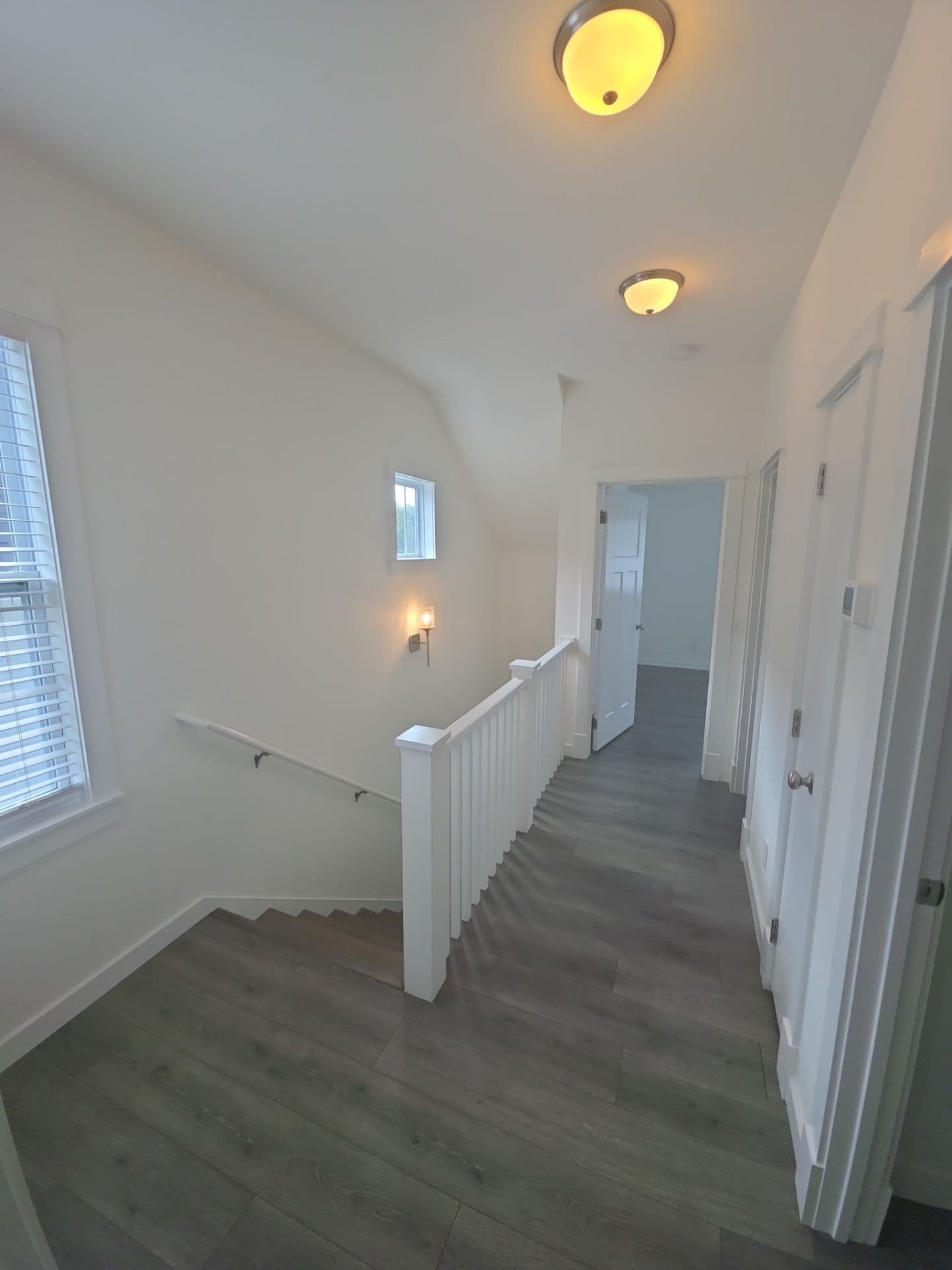 Building Photo - 409 Juniper Dr