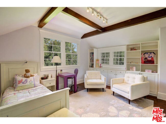 Building Photo - 334 Oceano Dr