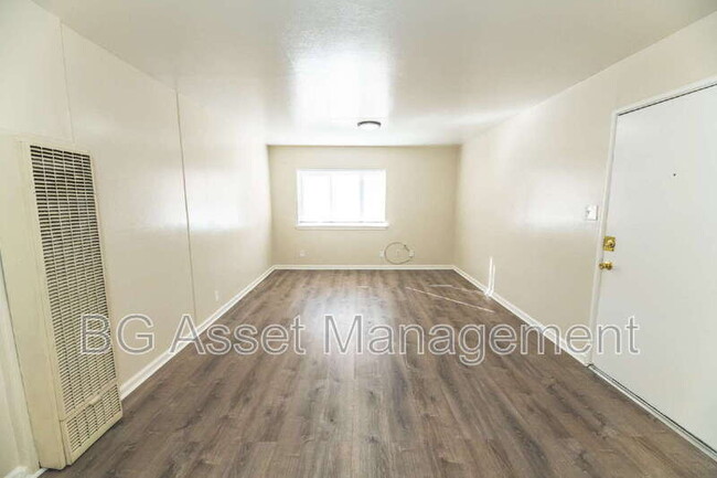 Building Photo - 156 Marina Way