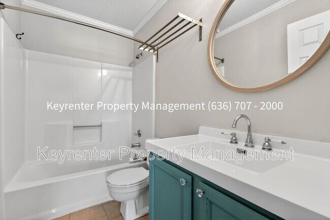 Building Photo - 971 Whispering Ridge Ln